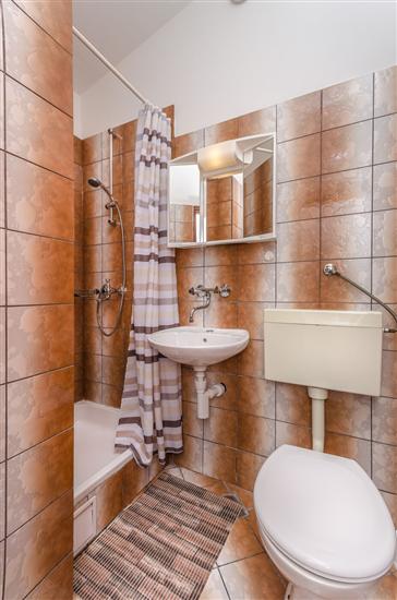 Room S1, for 2 persons