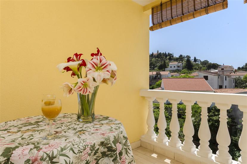 Room S1, for 2 persons