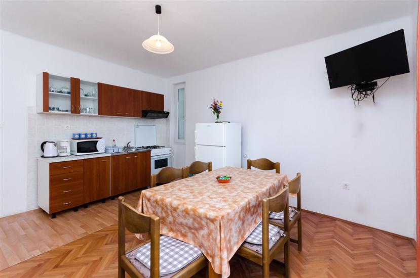 Apartment A2, for 4 persons