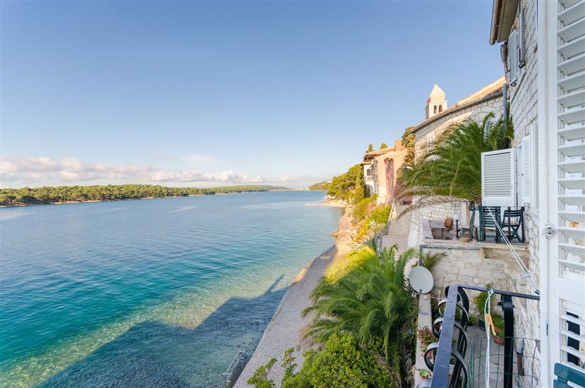 Room S2, for 2 persons