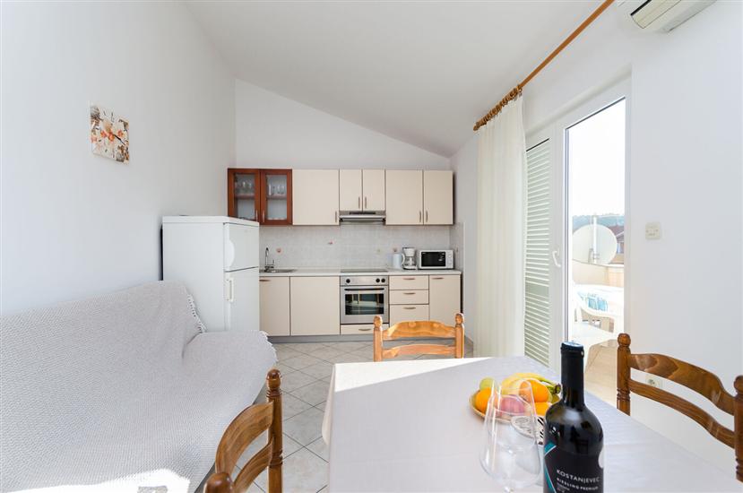 Apartment A1, for 5 persons