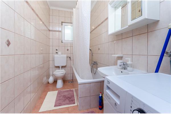 Apartment A1, for 5 persons