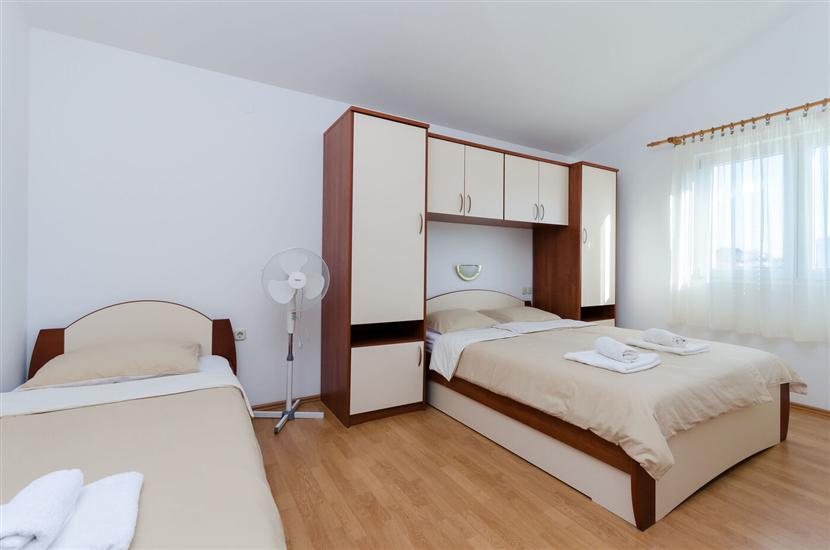 Apartment A1, for 5 persons