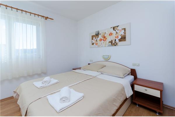 Apartment A1, for 5 persons