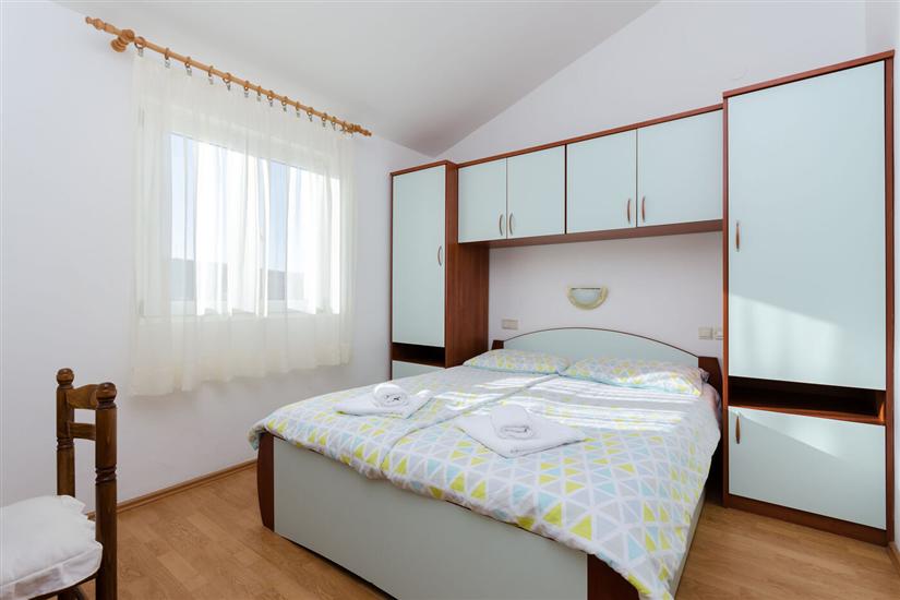 Apartment A2, for 5 persons