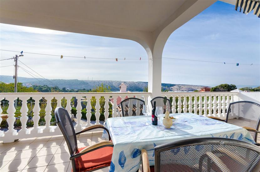 Apartment A1, for 5 persons