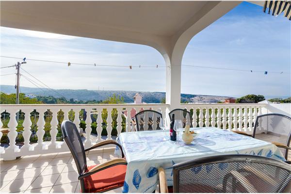 Apartment A1, for 5 persons