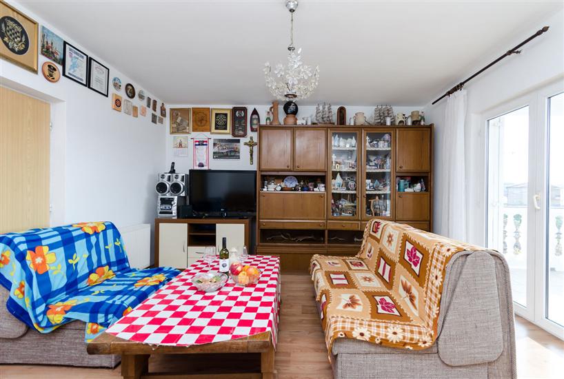 Apartment A1, for 5 persons