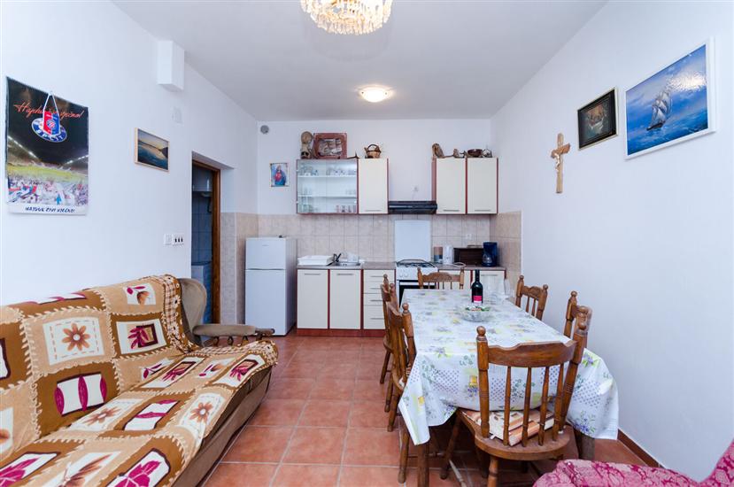 Apartment A3, for 5 persons