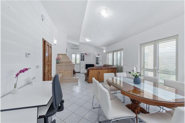 House K1, for 12 persons