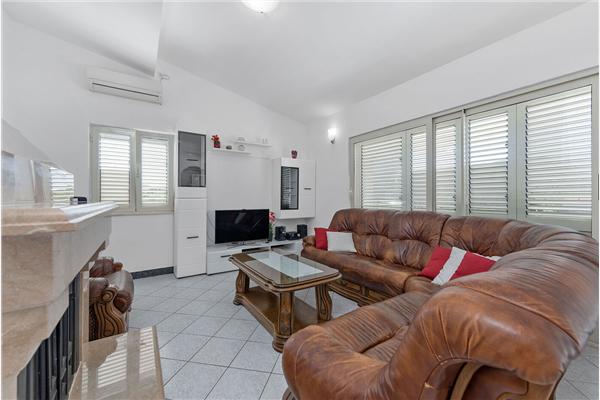 House K1, for 12 persons