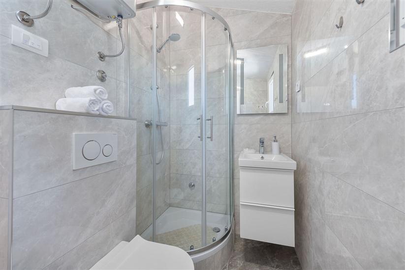 House K1, for 12 persons