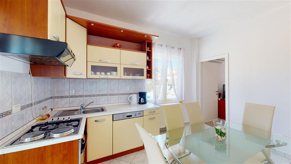 House K1, for 12 persons