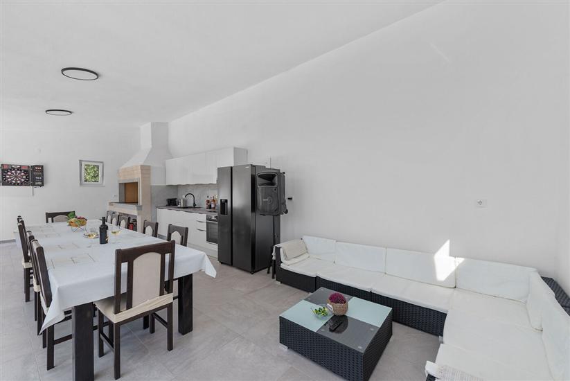 House K1, for 12 persons