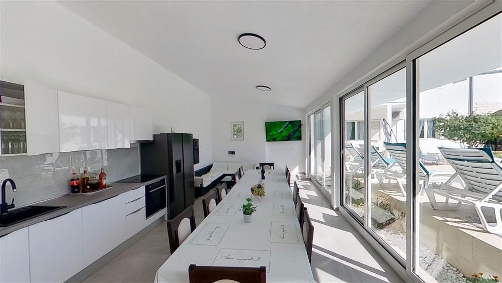 House K1, for 12 persons