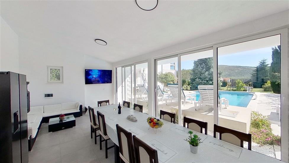 House K1, for 12 persons