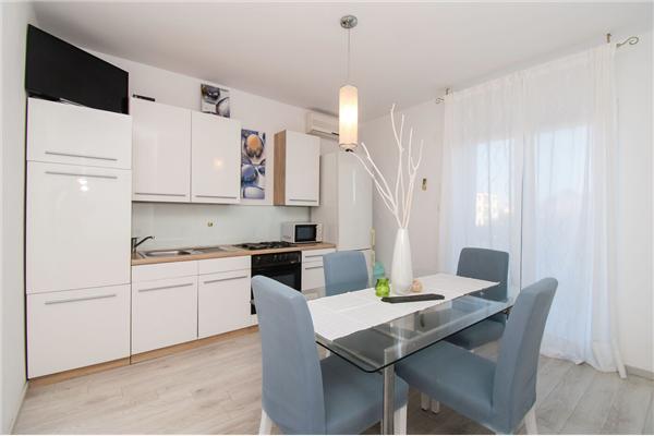 Apartman A4, na 3 osebe