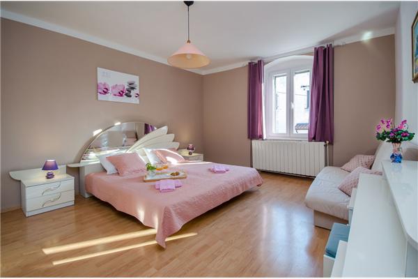 Apartment A2, for 6 persons