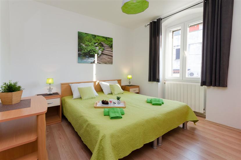 Apartment A2, for 6 persons