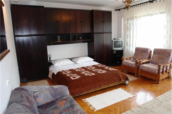 Appartamento A4, per 9 persone