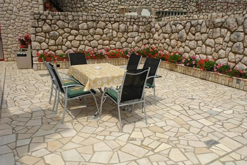 Appartamento A4, per 9 persone