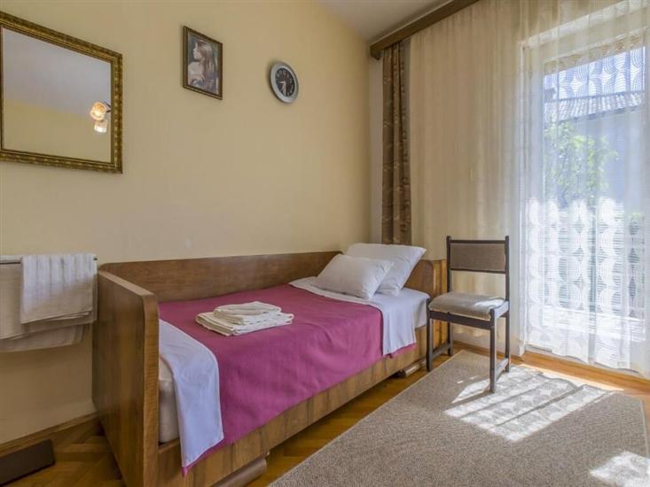 Apartment A1, for 7 persons