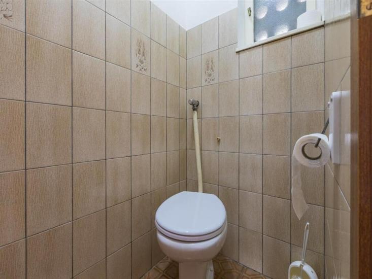 Apartment A1, for 7 persons