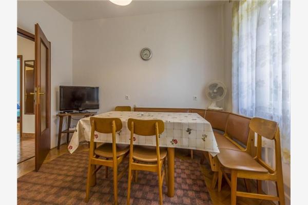 Apartment A1, for 7 persons