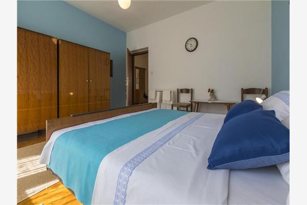 Apartment A1, for 7 persons