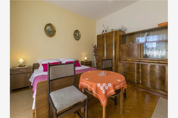 Apartment A1, for 7 persons