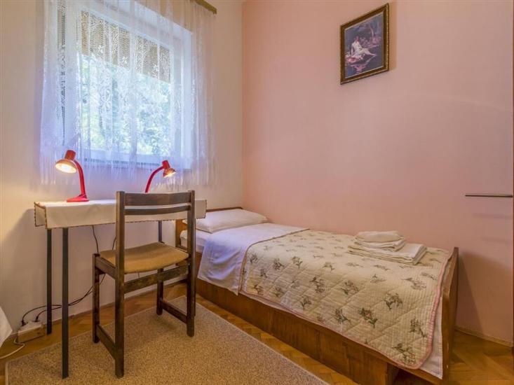 Apartment A1, for 7 persons