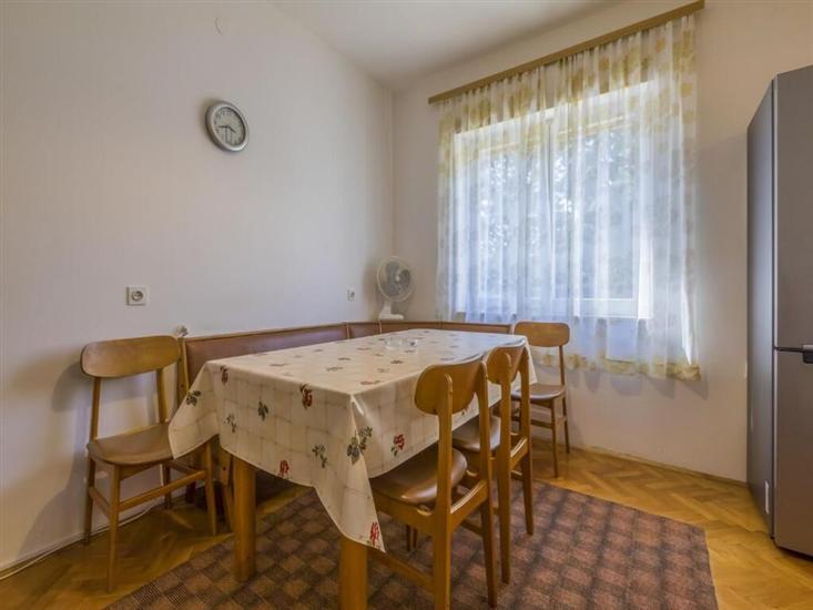 Apartment A1, for 7 persons