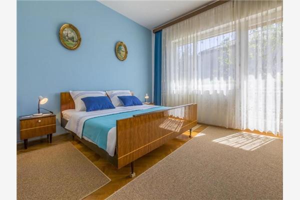 Apartment A1, for 7 persons