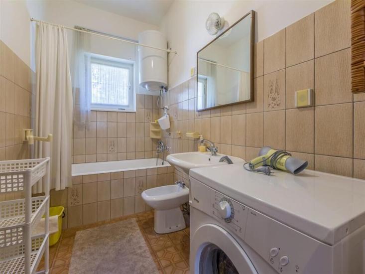 Apartment A1, for 7 persons