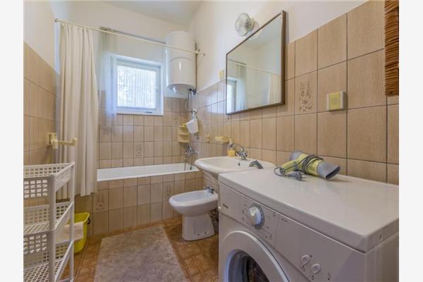 Apartment A1, for 7 persons