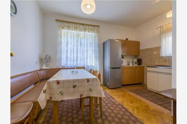 Apartment A1, for 7 persons