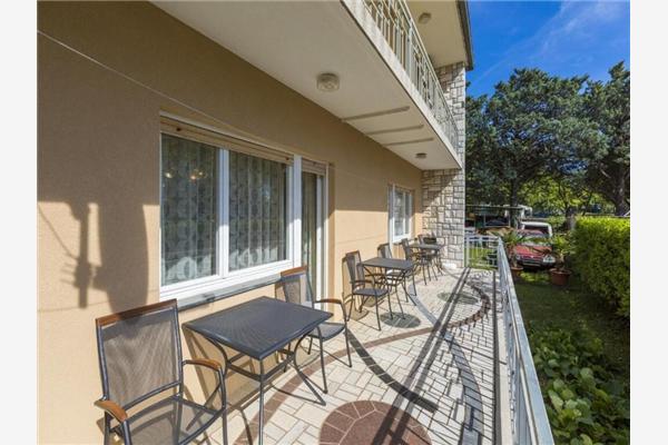 Apartment A1, for 7 persons