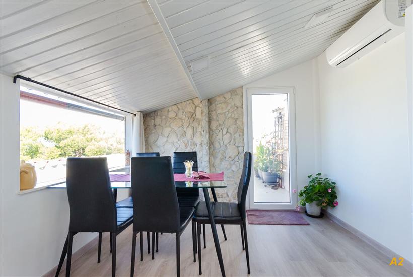 Apartment A2, for 5 persons