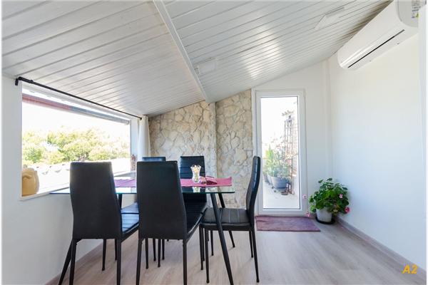 Apartment A2, for 5 persons