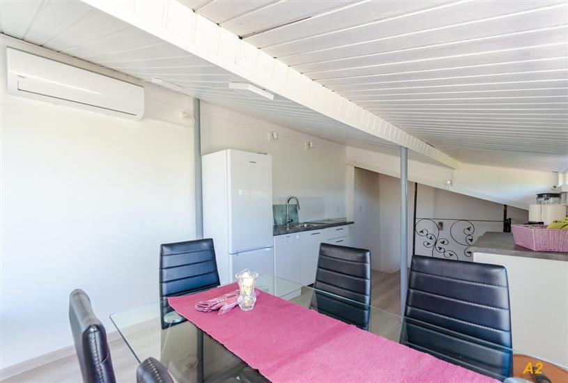 Apartment A2, for 5 persons