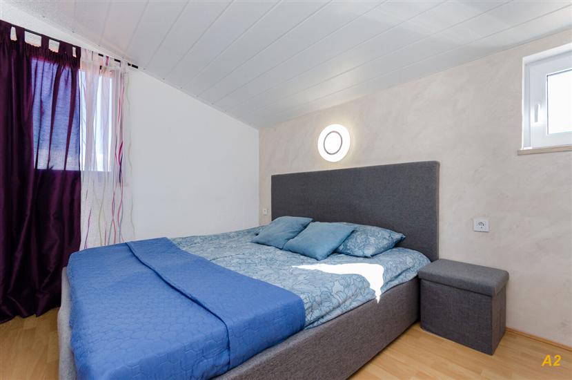 Apartment A2, for 5 persons