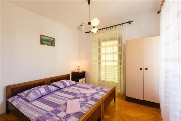 Apartment A2, for 4 persons