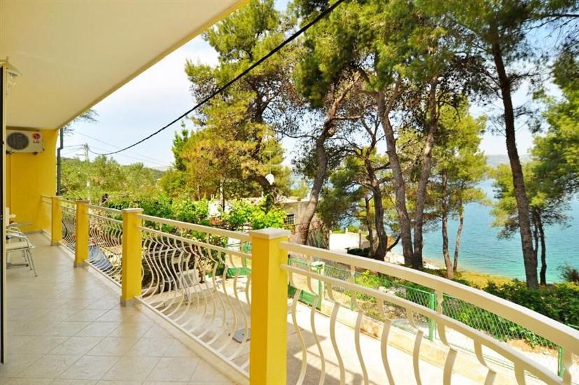 Apartment A1, for 6 persons