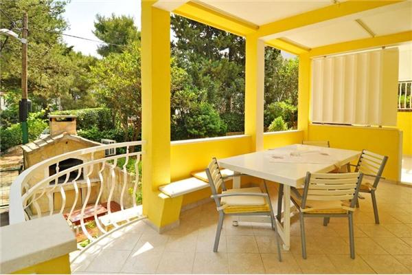 Apartment A1, for 6 persons