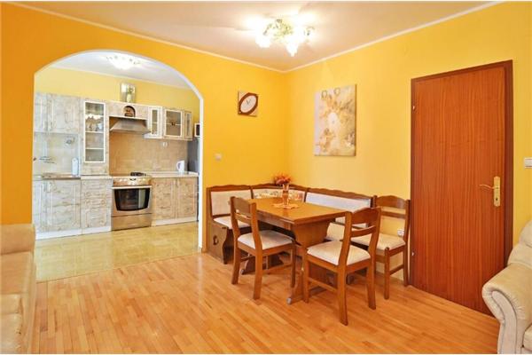 Apartment A1, for 6 persons