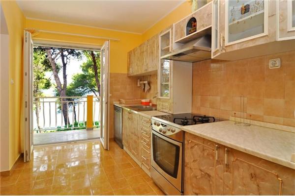 Apartment A1, for 6 persons