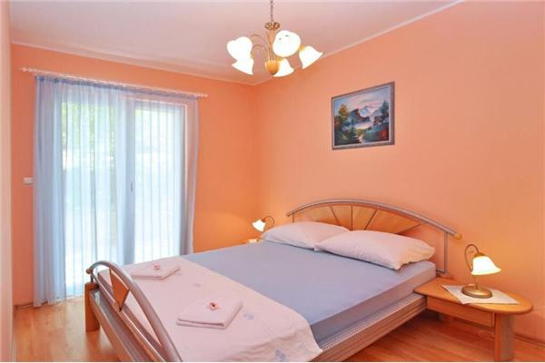 Apartment A1, for 6 persons
