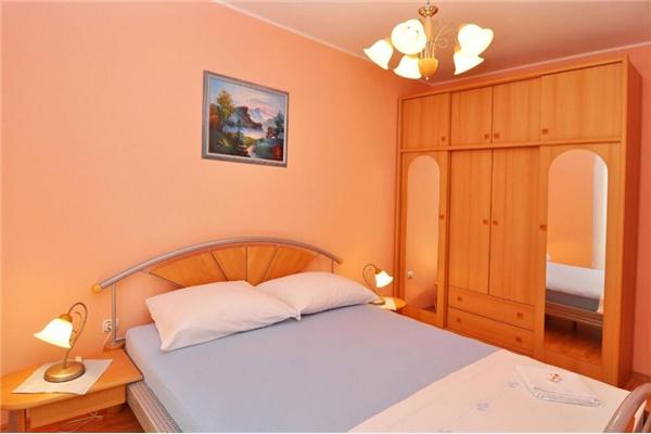 Apartment A1, for 6 persons