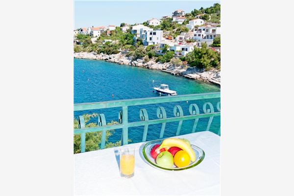 Apartment A1, for 6 persons