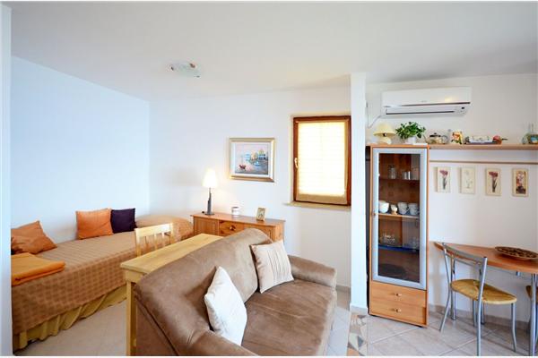 Apartment A4, for 3 persons